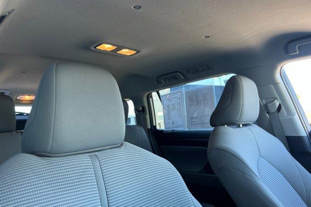 used 2022 Toyota Highlander car, priced at $28,499