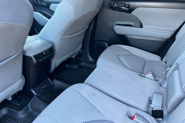 used 2022 Toyota Highlander car, priced at $28,499