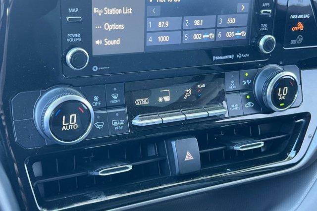 used 2022 Toyota Highlander car, priced at $28,499