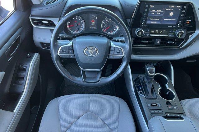 used 2022 Toyota Highlander car, priced at $28,499