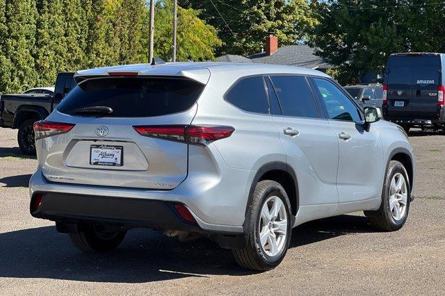 used 2022 Toyota Highlander car, priced at $28,499