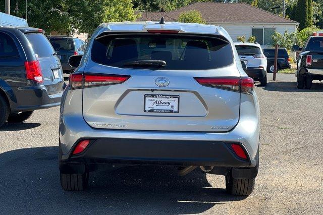 used 2022 Toyota Highlander car, priced at $28,499