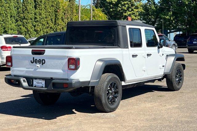 used 2023 Jeep Gladiator car, priced at $27,495