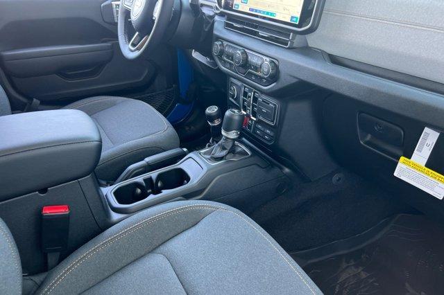 new 2025 Jeep Wrangler car, priced at $48,732