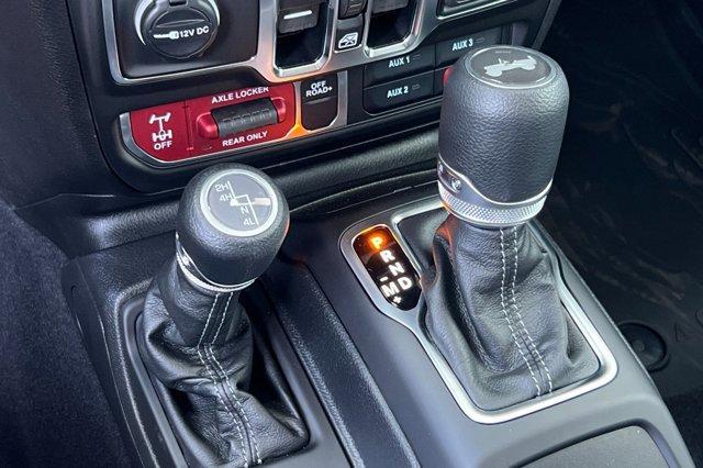 new 2025 Jeep Wrangler car, priced at $48,732