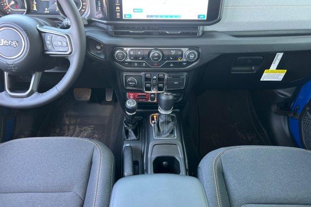 new 2025 Jeep Wrangler car, priced at $48,732