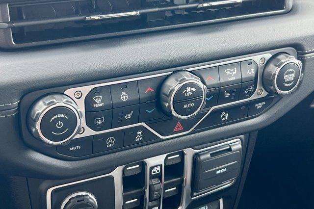 new 2025 Jeep Wrangler car, priced at $59,332