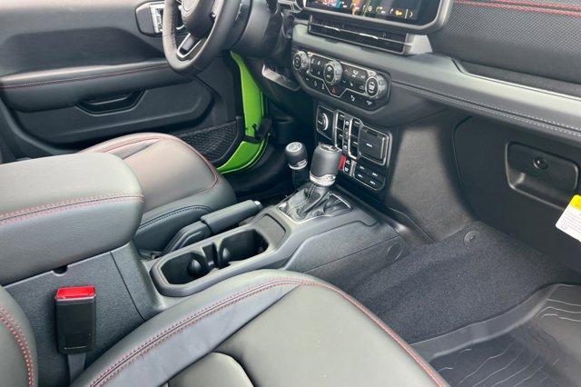 new 2025 Jeep Wrangler car, priced at $59,332