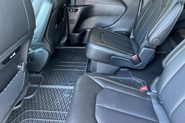 new 2025 Chrysler Pacifica car, priced at $44,347