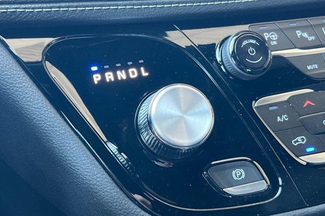 new 2025 Chrysler Pacifica car, priced at $44,347
