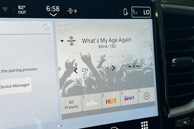 new 2025 Chrysler Pacifica car, priced at $44,347