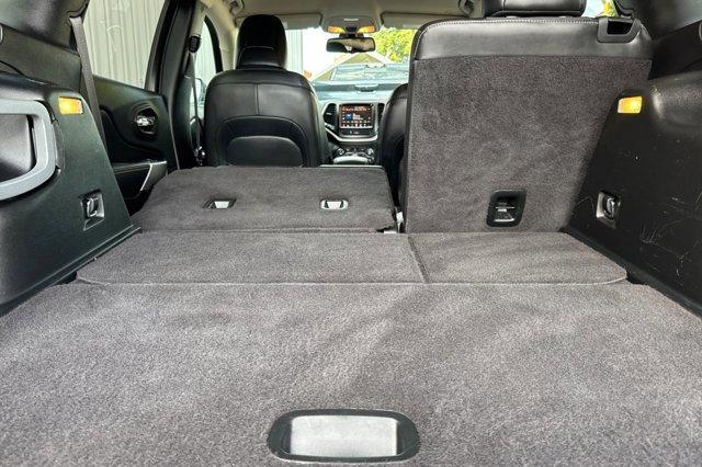 used 2018 Jeep Cherokee car, priced at $13,933