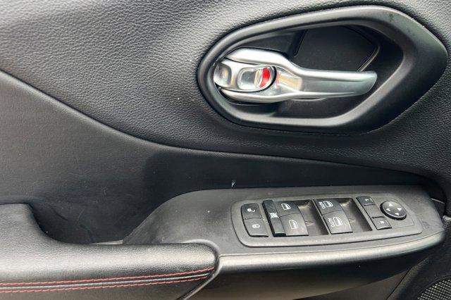 used 2022 Jeep Cherokee car, priced at $18,999