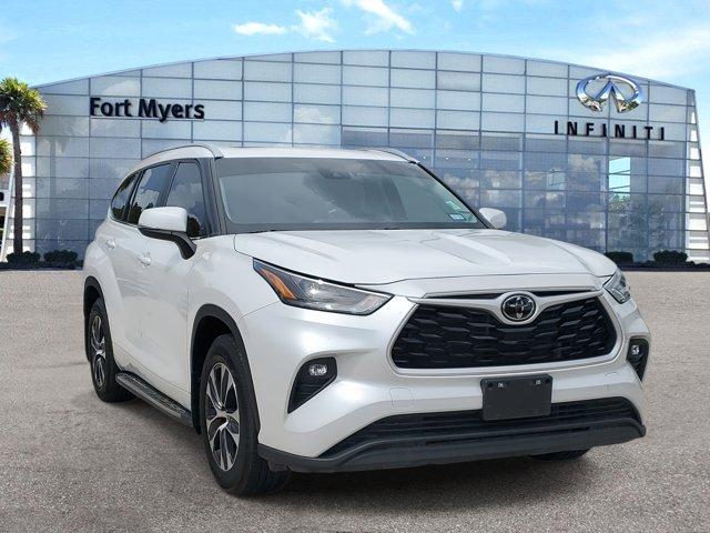 used 2024 Toyota Highlander car, priced at $29,700