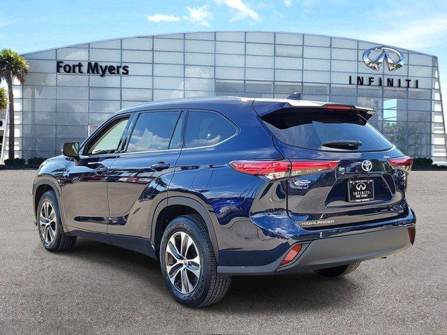 used 2021 Toyota Highlander car, priced at $31,488