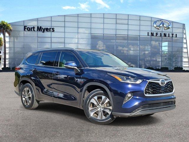 used 2021 Toyota Highlander car, priced at $31,488