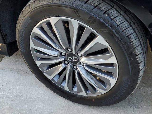 new 2025 INFINITI QX80 car, priced at $87,640