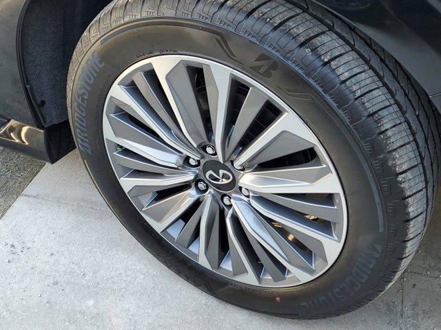 new 2025 INFINITI QX80 car, priced at $87,640