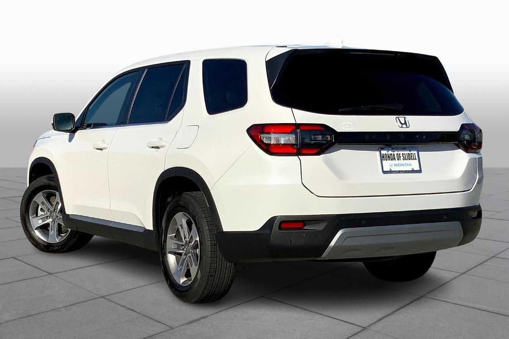 new 2025 Honda Pilot car, priced at $45,350