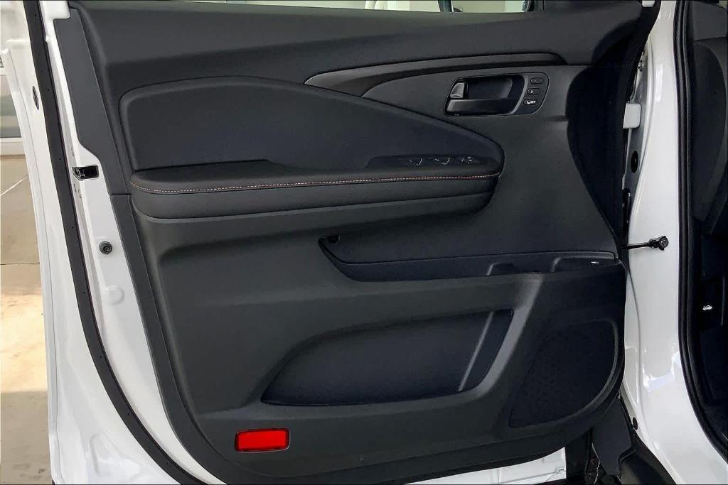 new 2025 Honda Ridgeline car, priced at $47,285