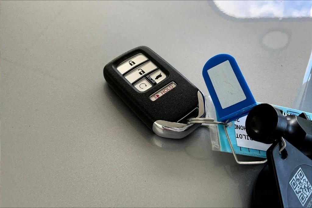 used 2020 Honda Pilot car, priced at $14,191