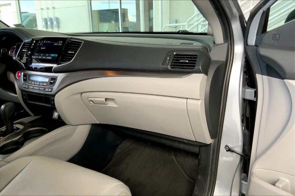 used 2020 Honda Pilot car, priced at $14,191