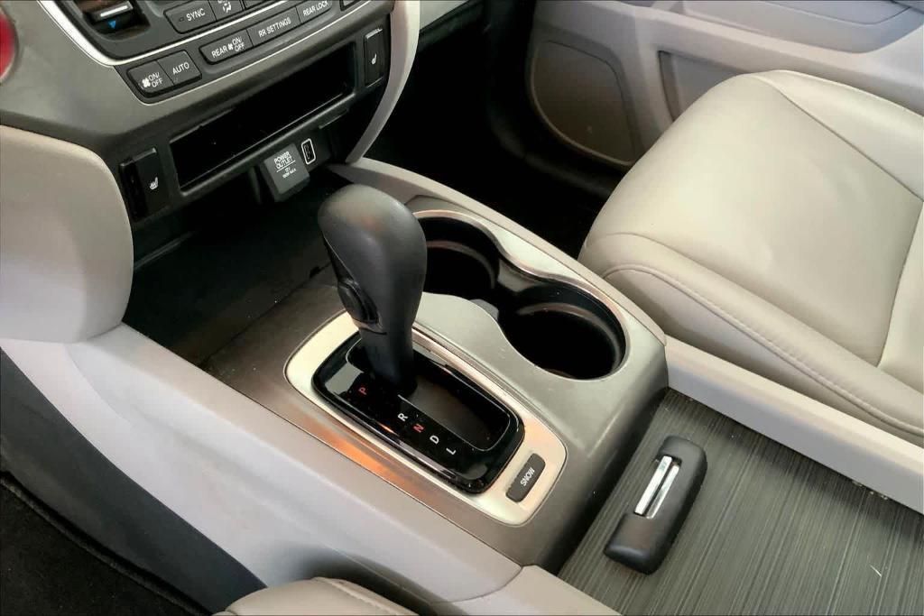 used 2020 Honda Pilot car, priced at $14,191