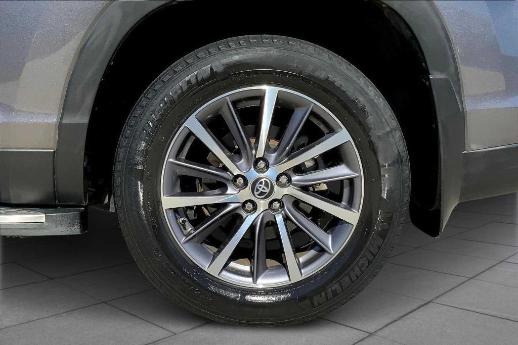 used 2019 Toyota Highlander car, priced at $24,129