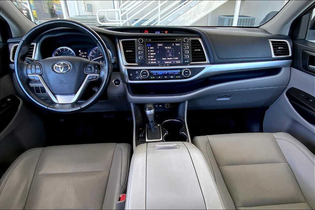 used 2019 Toyota Highlander car, priced at $24,129