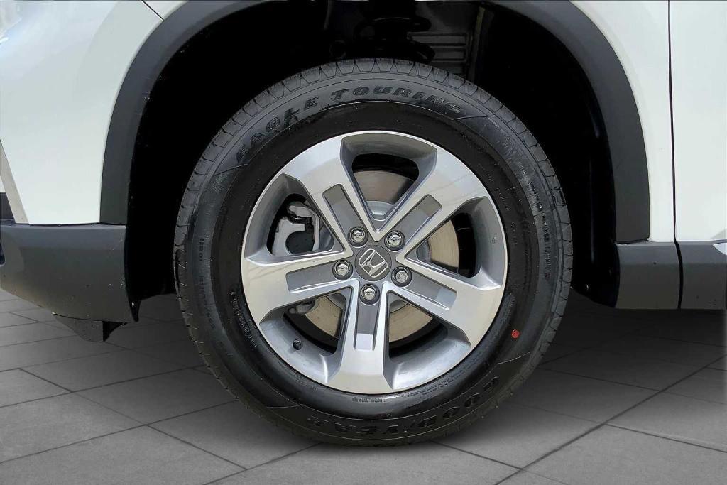 new 2025 Honda Pilot car, priced at $45,989