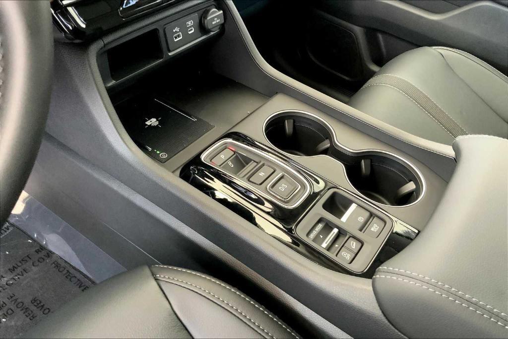 new 2025 Honda Pilot car, priced at $45,989