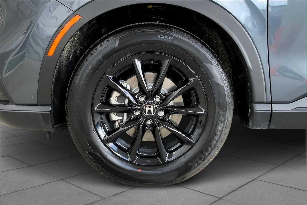 new 2026 Honda CR-V Hybrid car, priced at $35,405