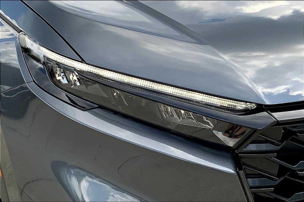 new 2026 Honda CR-V Hybrid car, priced at $35,405