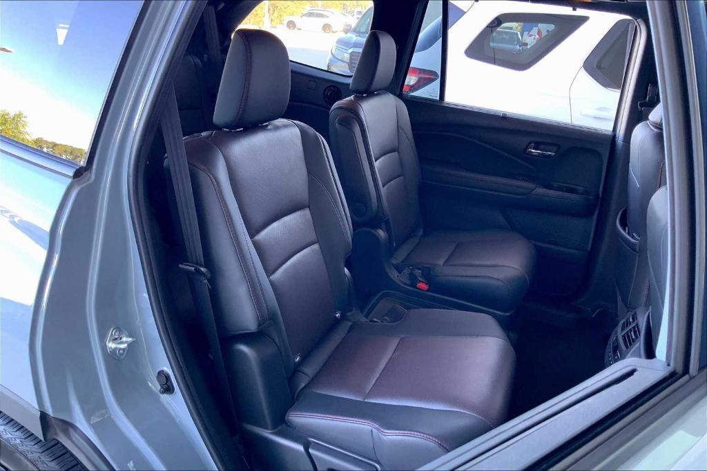 used 2022 Honda Pilot car, priced at $37,825