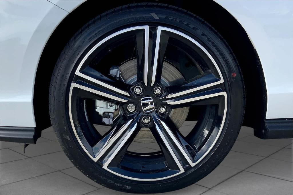 new 2025 Honda Accord Hybrid car, priced at $35,260