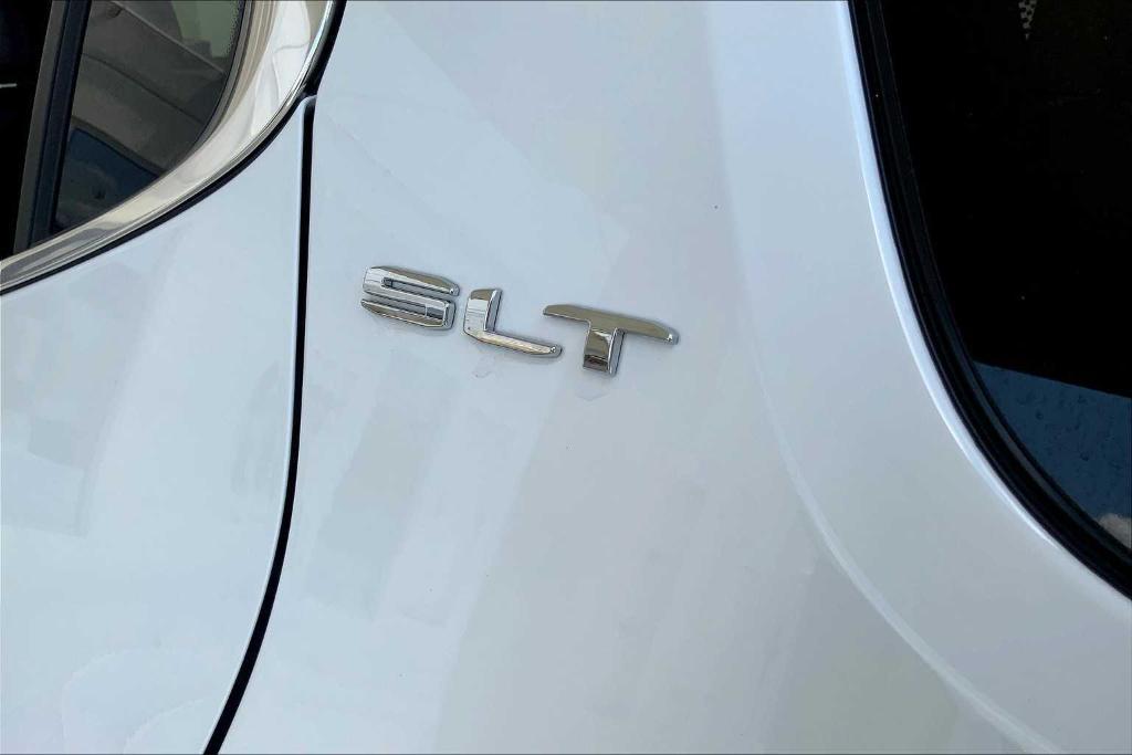 used 2023 GMC Acadia car, priced at $26,900