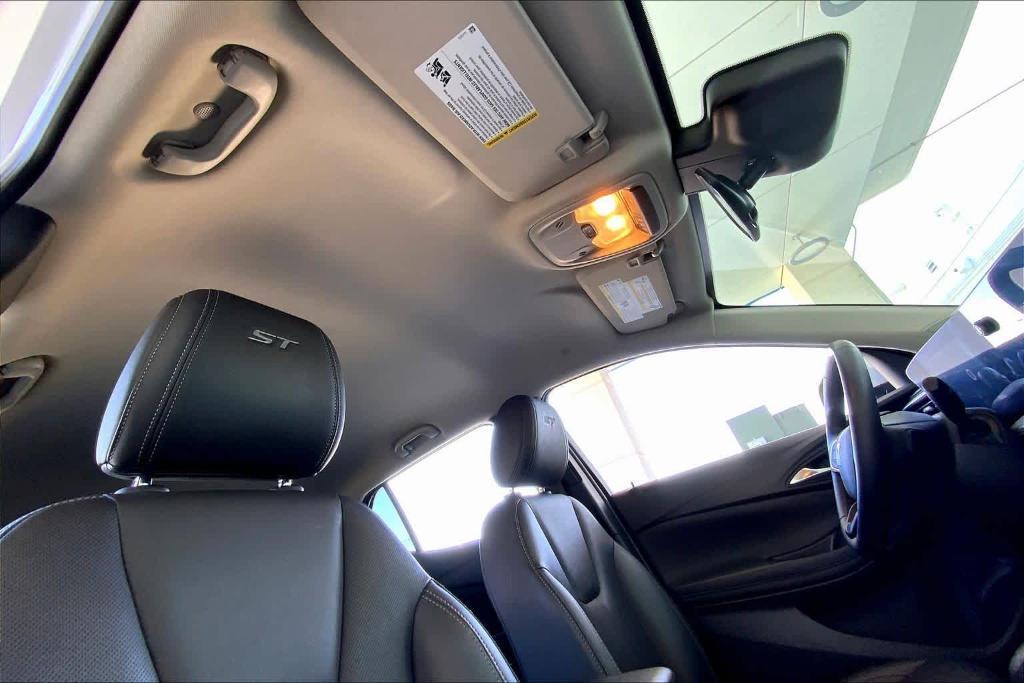 used 2024 Buick Encore GX car, priced at $22,593