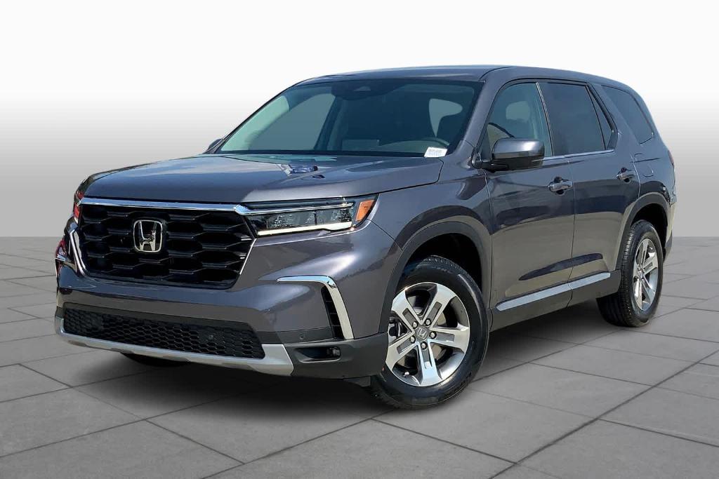 new 2025 Honda Pilot car, priced at $43,895