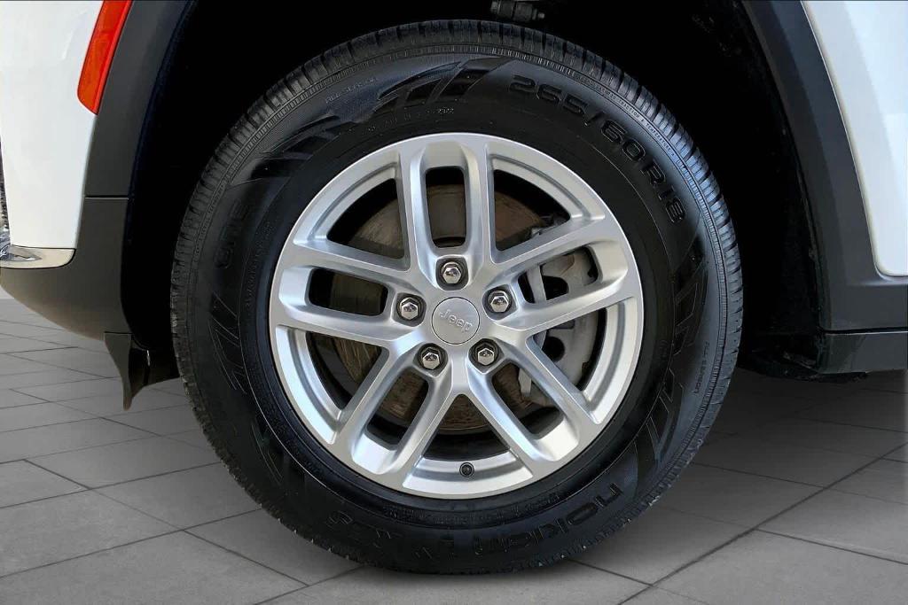 used 2023 Jeep Grand Cherokee L car, priced at $25,267