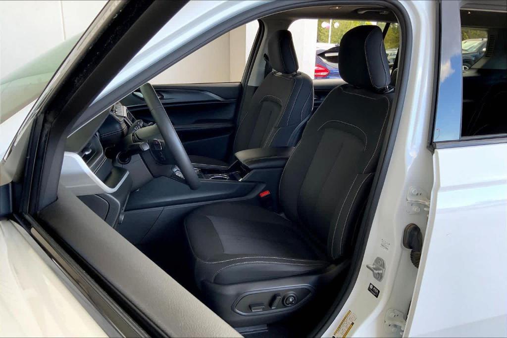 used 2023 Jeep Grand Cherokee L car, priced at $25,267