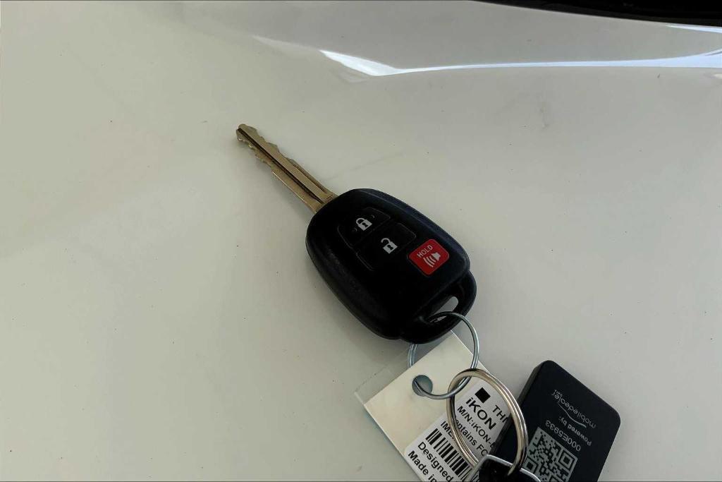 used 2019 Toyota Highlander car, priced at $18,641