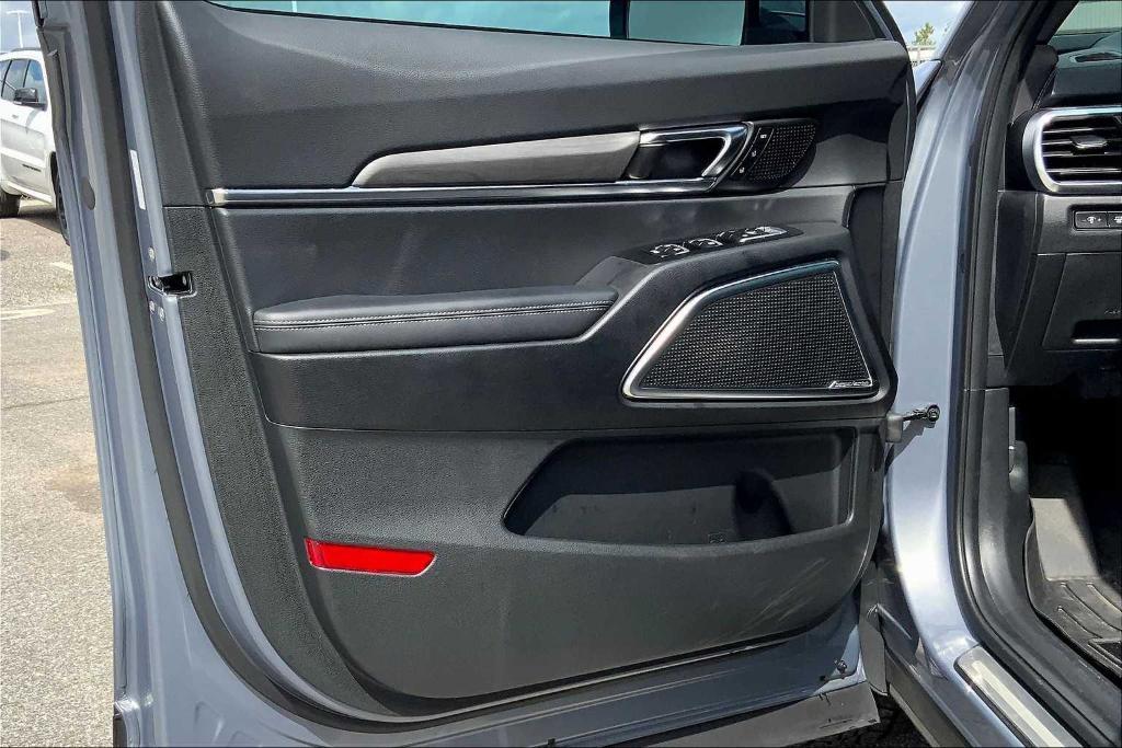 used 2024 Kia Telluride car, priced at $42,400