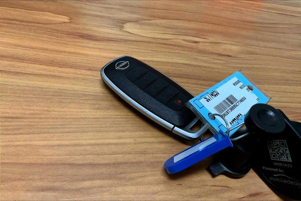 used 2025 Nissan Rogue car, priced at $23,103