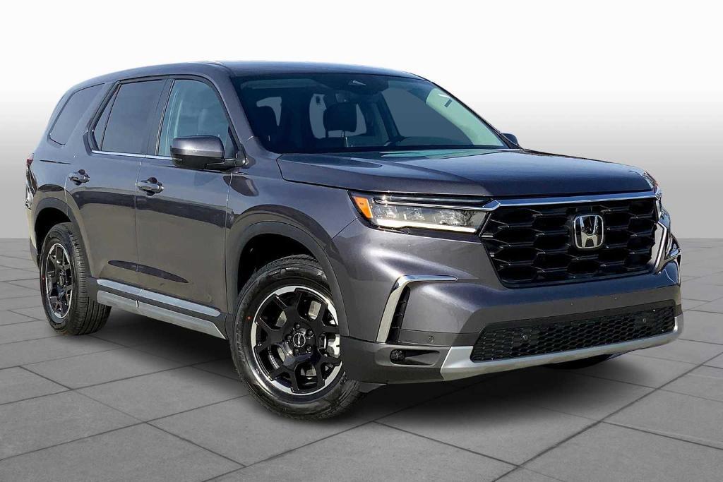 new 2025 Honda Pilot car, priced at $47,095