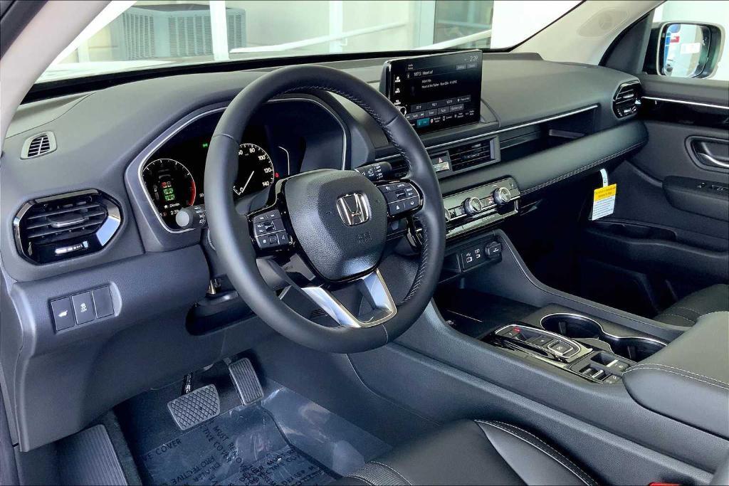 new 2025 Honda Pilot car, priced at $47,095