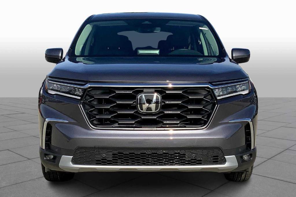 new 2025 Honda Pilot car, priced at $47,095