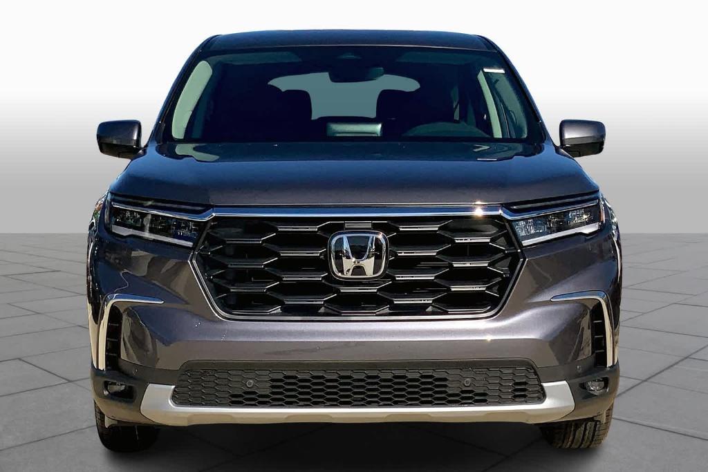 new 2025 Honda Pilot car, priced at $43,938