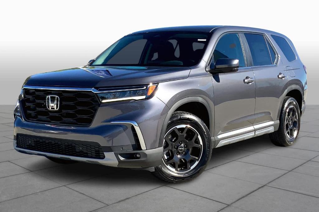 new 2025 Honda Pilot car, priced at $43,645