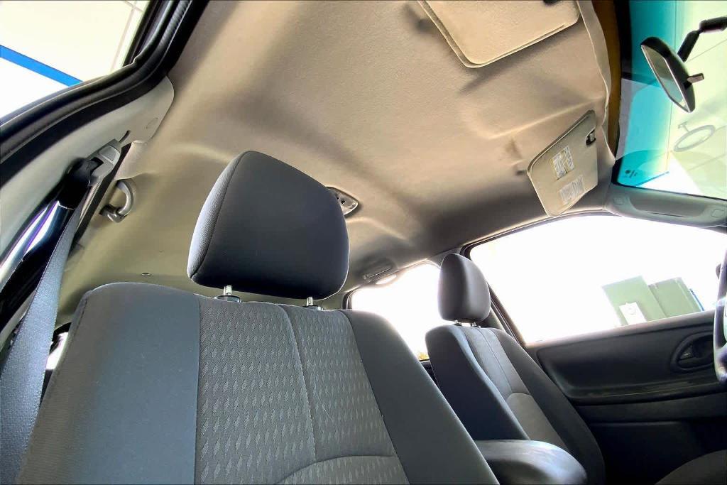 used 2006 Mazda Tribute car, priced at $3,500