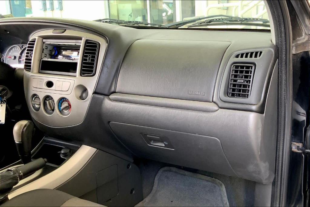 used 2006 Mazda Tribute car, priced at $3,500